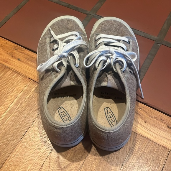 Women’s keens size 9 - Picture 2 of 7